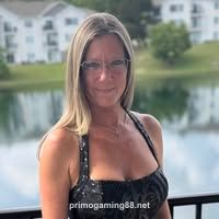 Julie O'Bryant's avatar